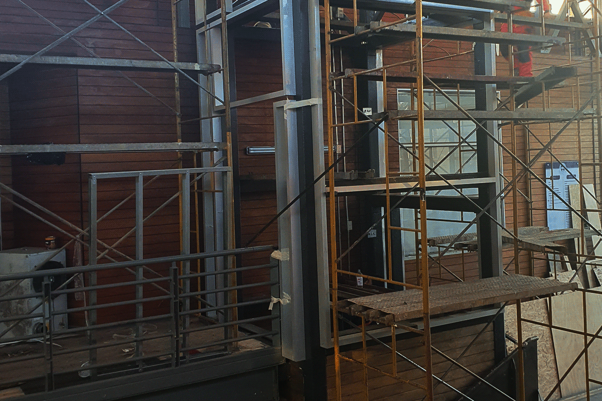 obras de construcción ascensor